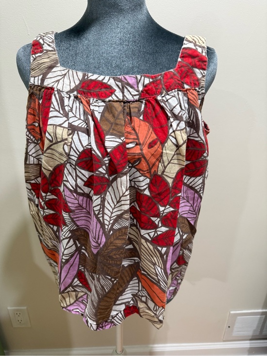 Anna Tops - Anna Leaf-Print Sleeveless Top in Orange, Brown, Lavender, Cream